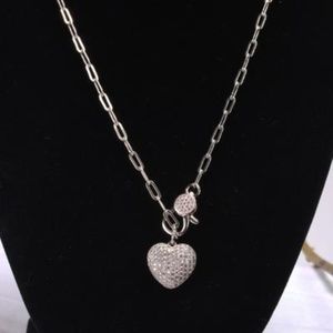 Shining heart necklace